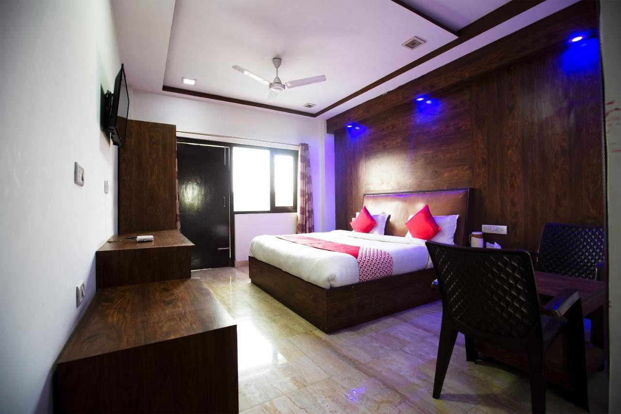 Harthala Oyo 44174 Hotel Mid Town Prime المظهر الخارجي الصورة